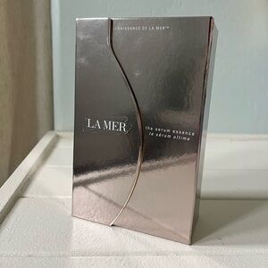 Brand New!!! Never used!!! La Mer the serum essence.